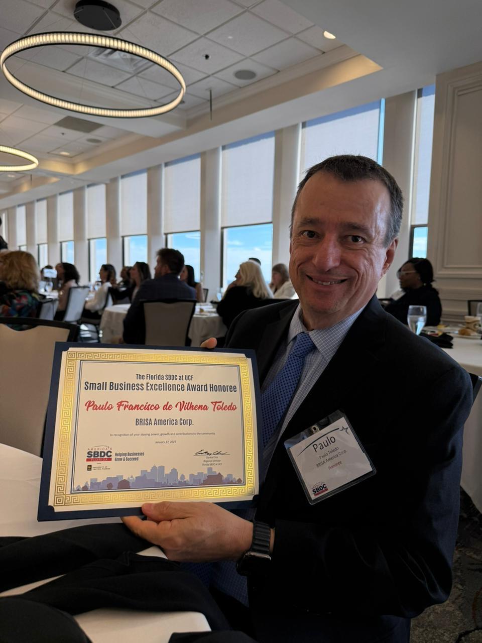 Paulo Francisco Toledo, CEO of BRISA, receives Excellence Award in the United States.